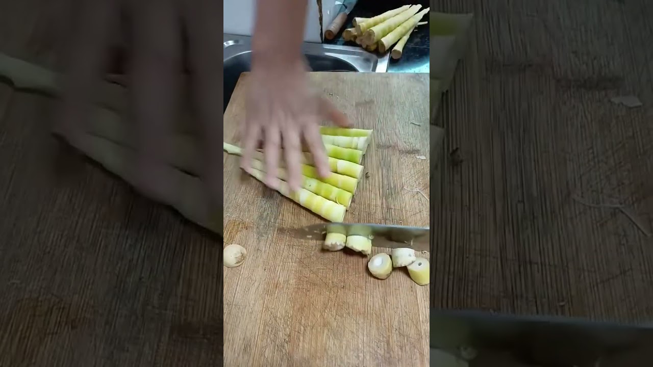 Bamboo shoot tail cutting &ndash; clean & precise! 🎋✂️