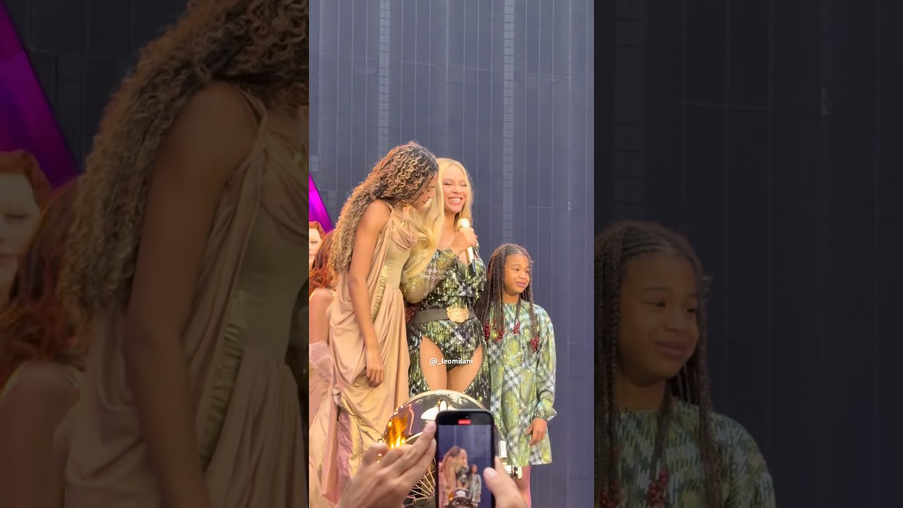 Rumi & Blue was super emotional during her performance of PROTECTOR in London (Night 3) #rumicarter