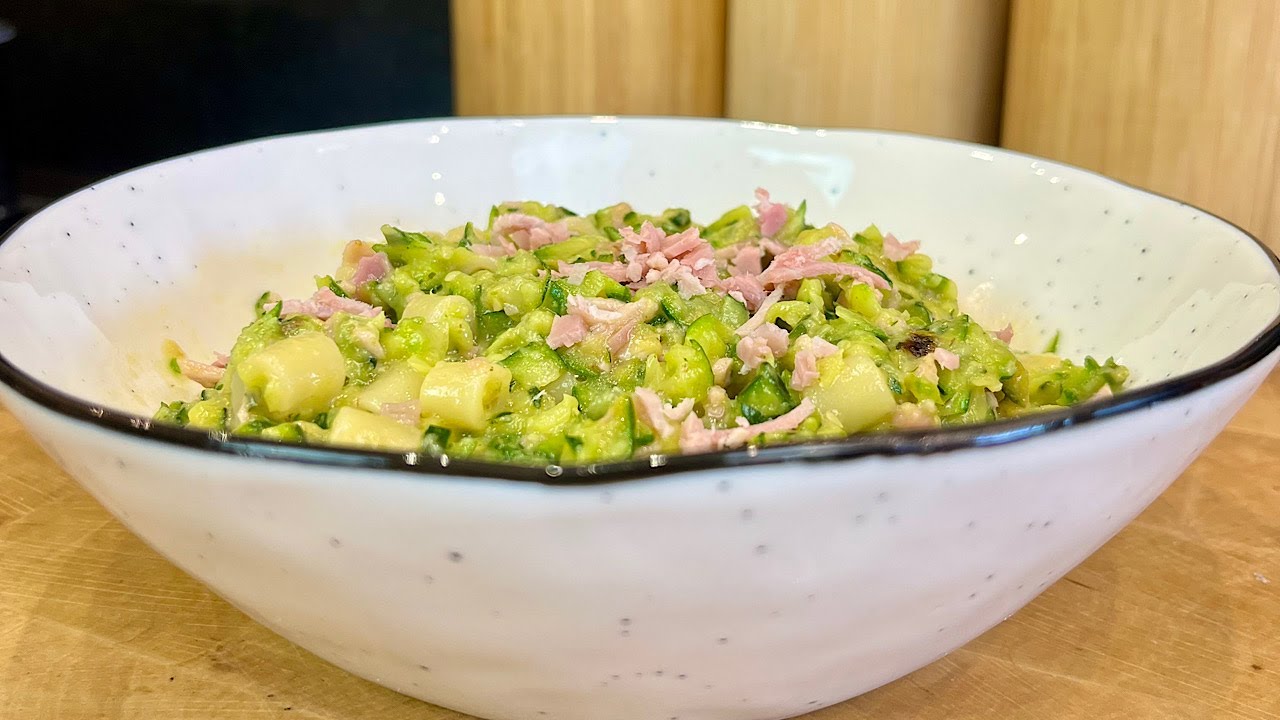 Mes pâtes pour les enfants aux courgettes râpées et jambon,sauce carbonara
