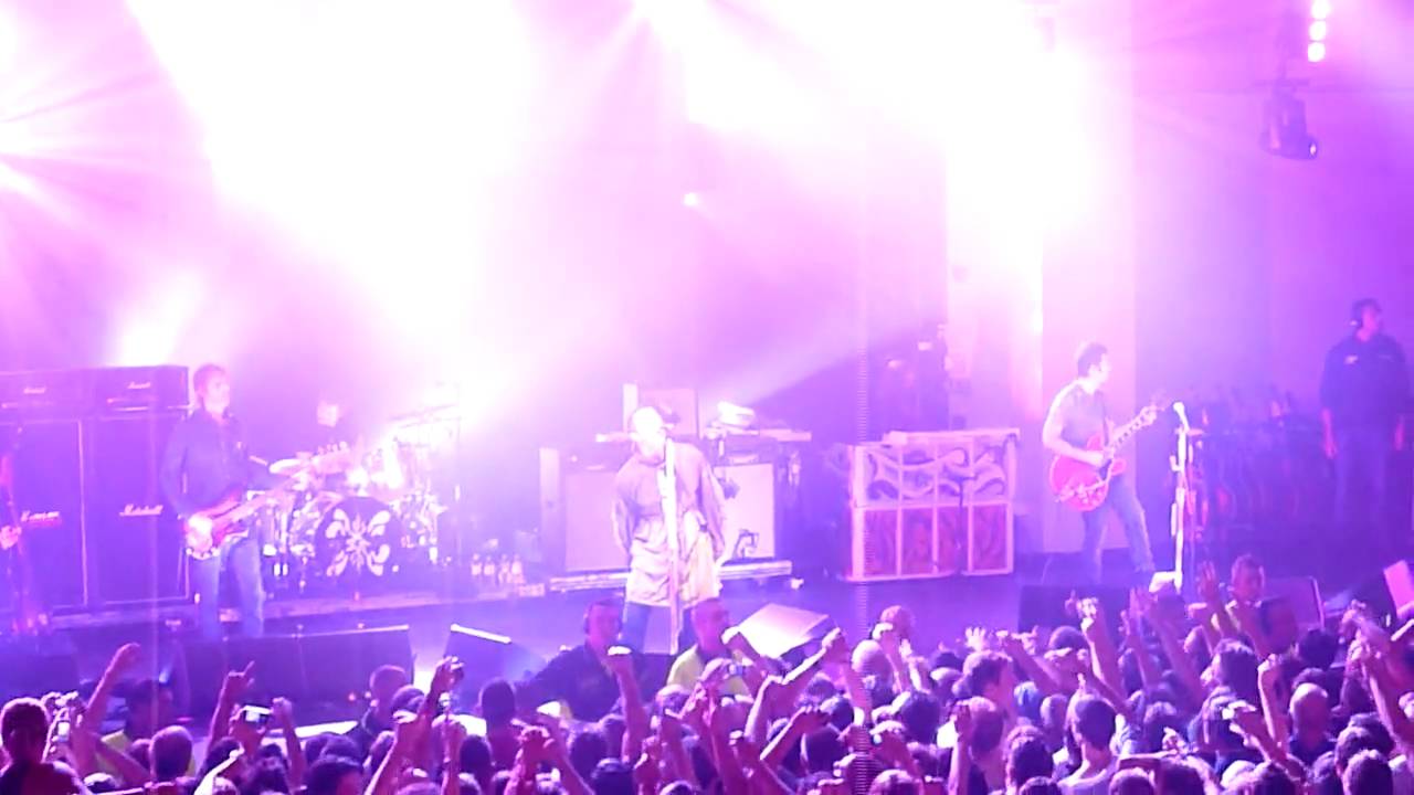 Oasis Champagne Supernova Live Bridlington Spa Theatre 20/08/2009 720p HD