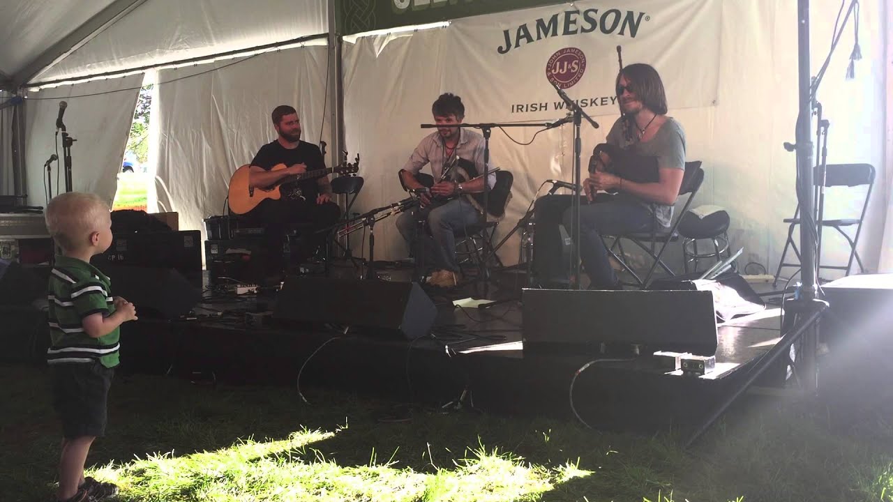 Jarlath Henderson and Ross Ainslie Thunderstruck at Dublin Irish Festival, Ohio August 1, 2015