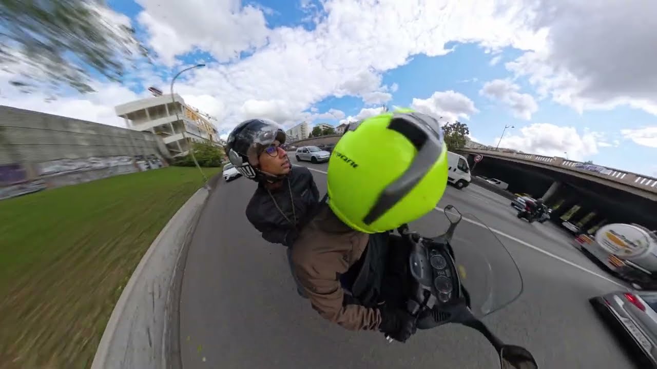 Felipe Scooter Paris 2