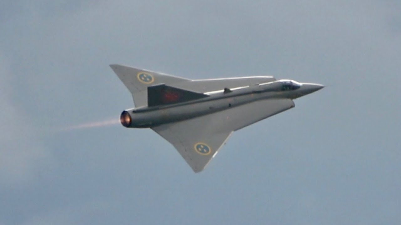 Saab J35J Draken Swedish Air Force Historic Flight flying Display AirPower 2019 Airshow