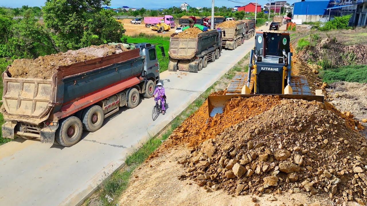 Massive Project Processing Landfill Using Dump Truck 25.5Ton &Expert Dozer Shantui Pushing, Mix VDO