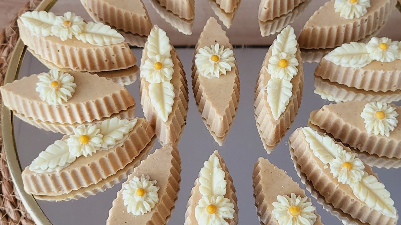 #حلويات العيد /حلوة الطرون الشمالية بدون فرن لي ذاقها عمرو يستغنى عليها