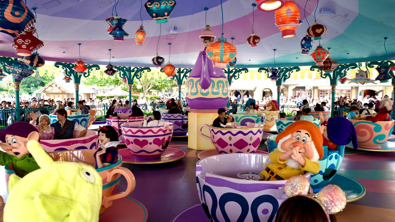 Your Favorite Disney Characters Ride Alice's Mad Tea Party | アリスのティーパーティー | Tokyo Disneyland
