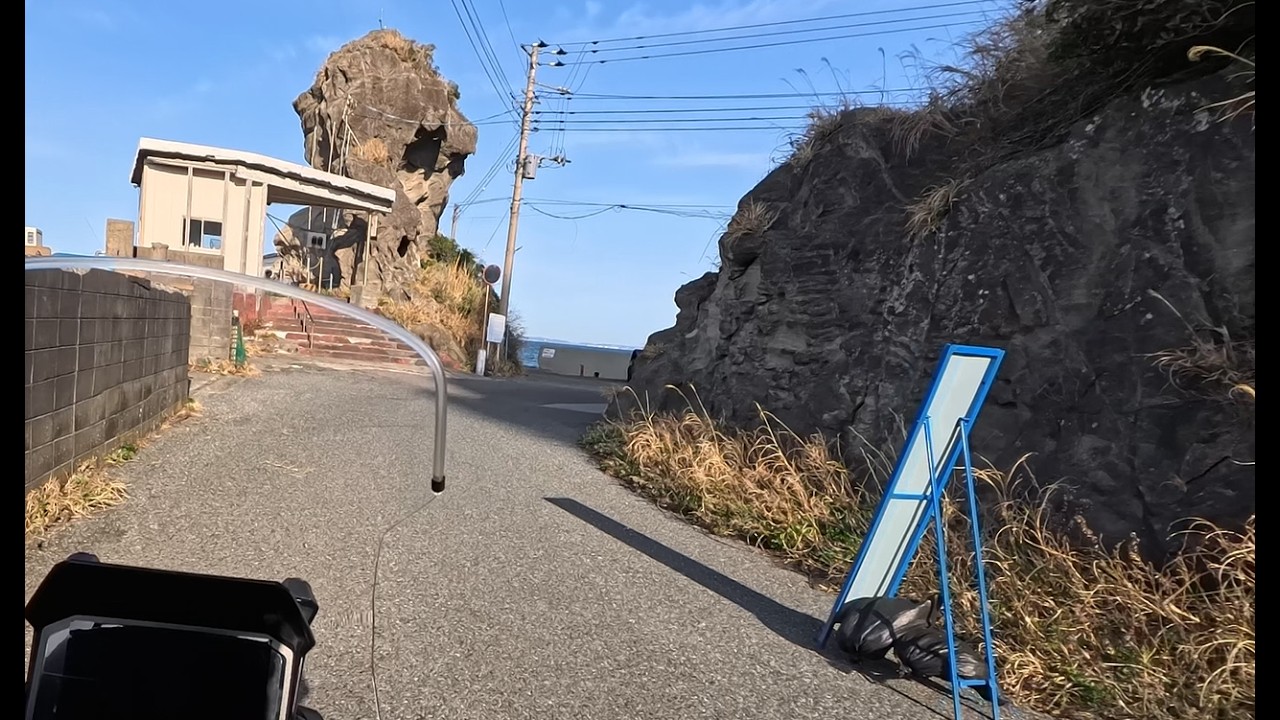 佐久間ダム → 千葉県道184号 → 勝山漁港 → 源頼朝上陸の地 → 保田海岸
