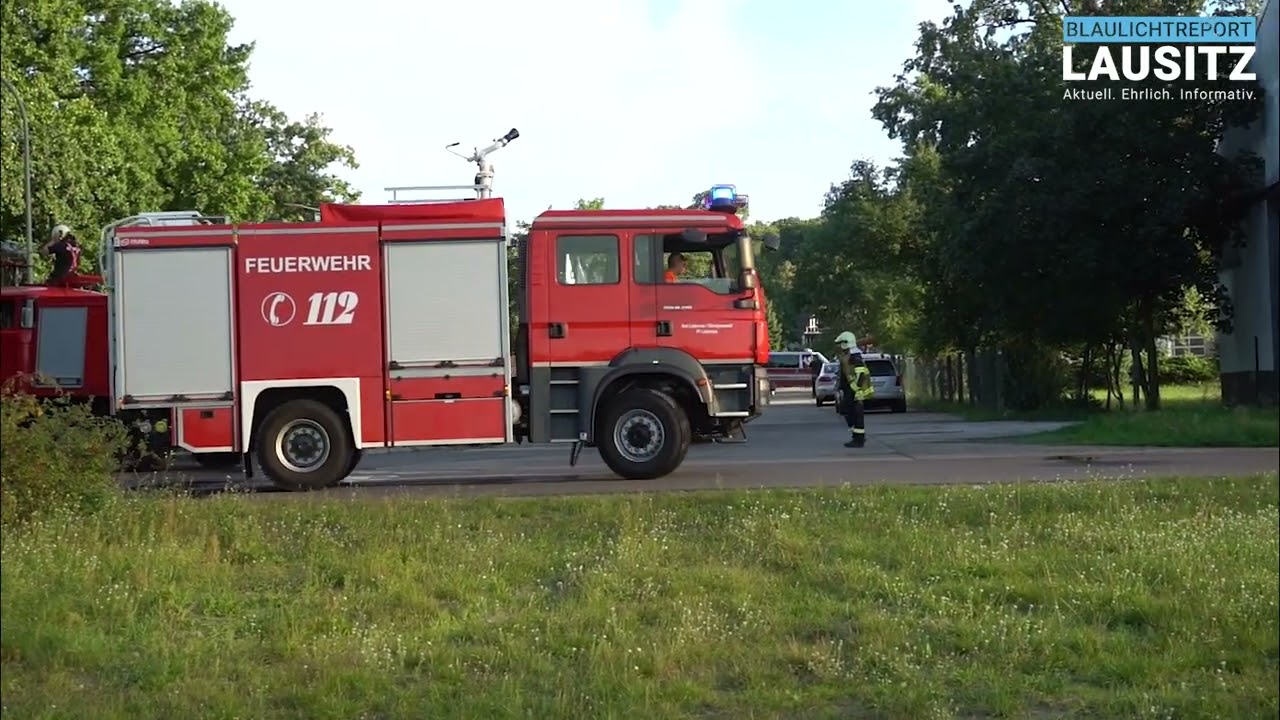 Turnow-Preilack: Lagerhalle brennt nieder - Feuerwehr im Großeinsatz