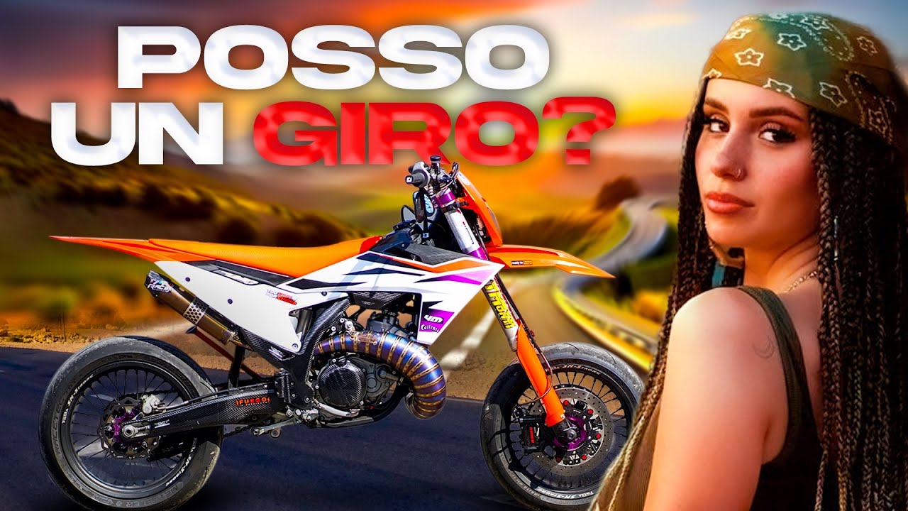 UNA FAN MI CHIEDE UN GIRO IN MOTO summer tour Napoli 🇮🇹