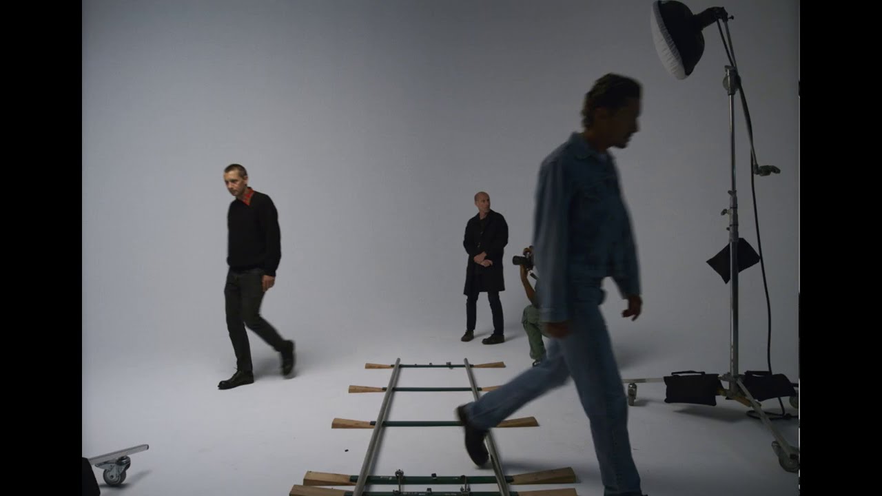 Cold War Kids - Somewhere (Visualizer)
