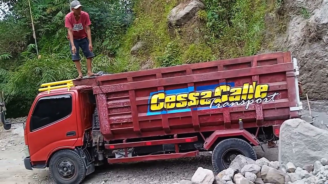 suasane tambang pasir merapi manual.. #merapi #pasirmerapi #pasirsuper #truck #trukdump