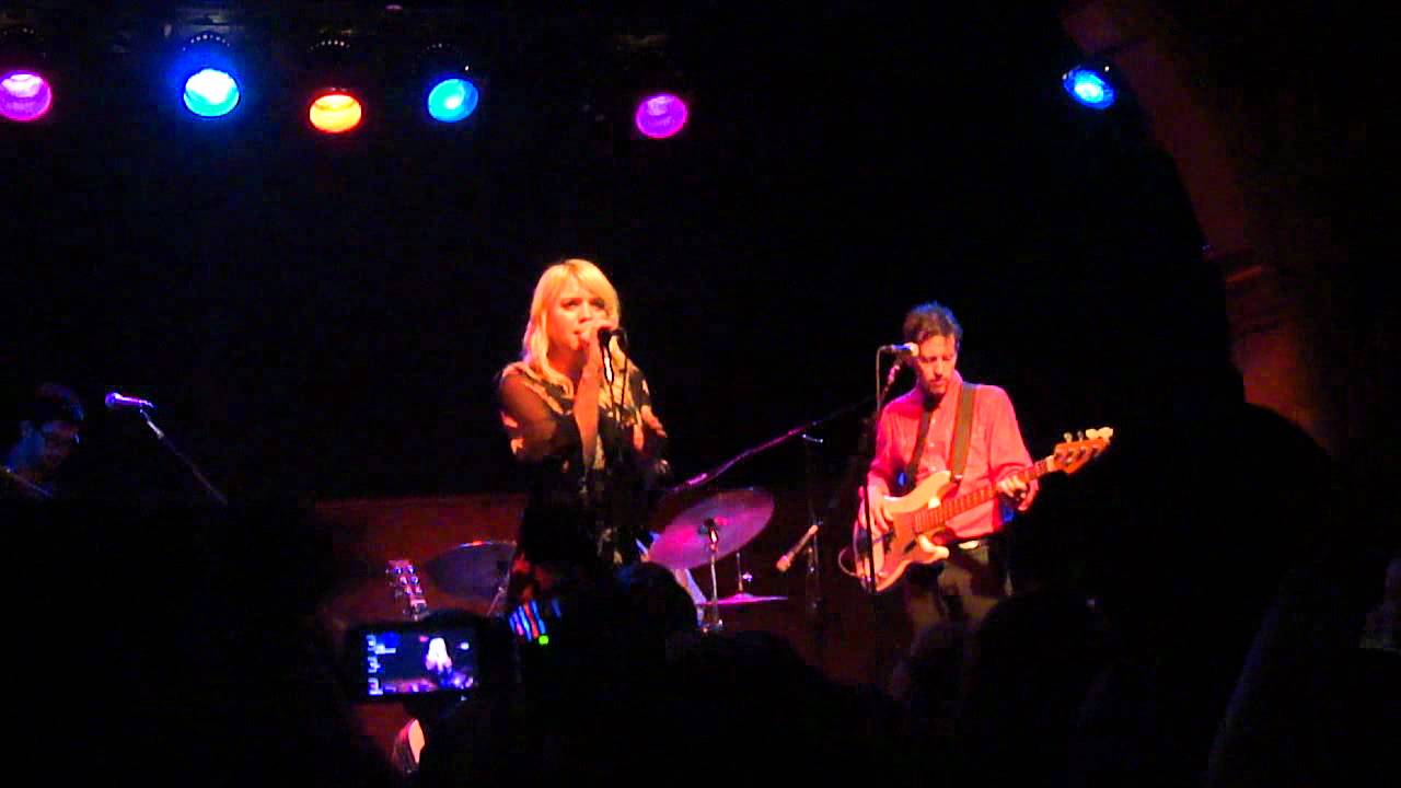Alexz Johnson - Weight- live at Schubas 8-7-12