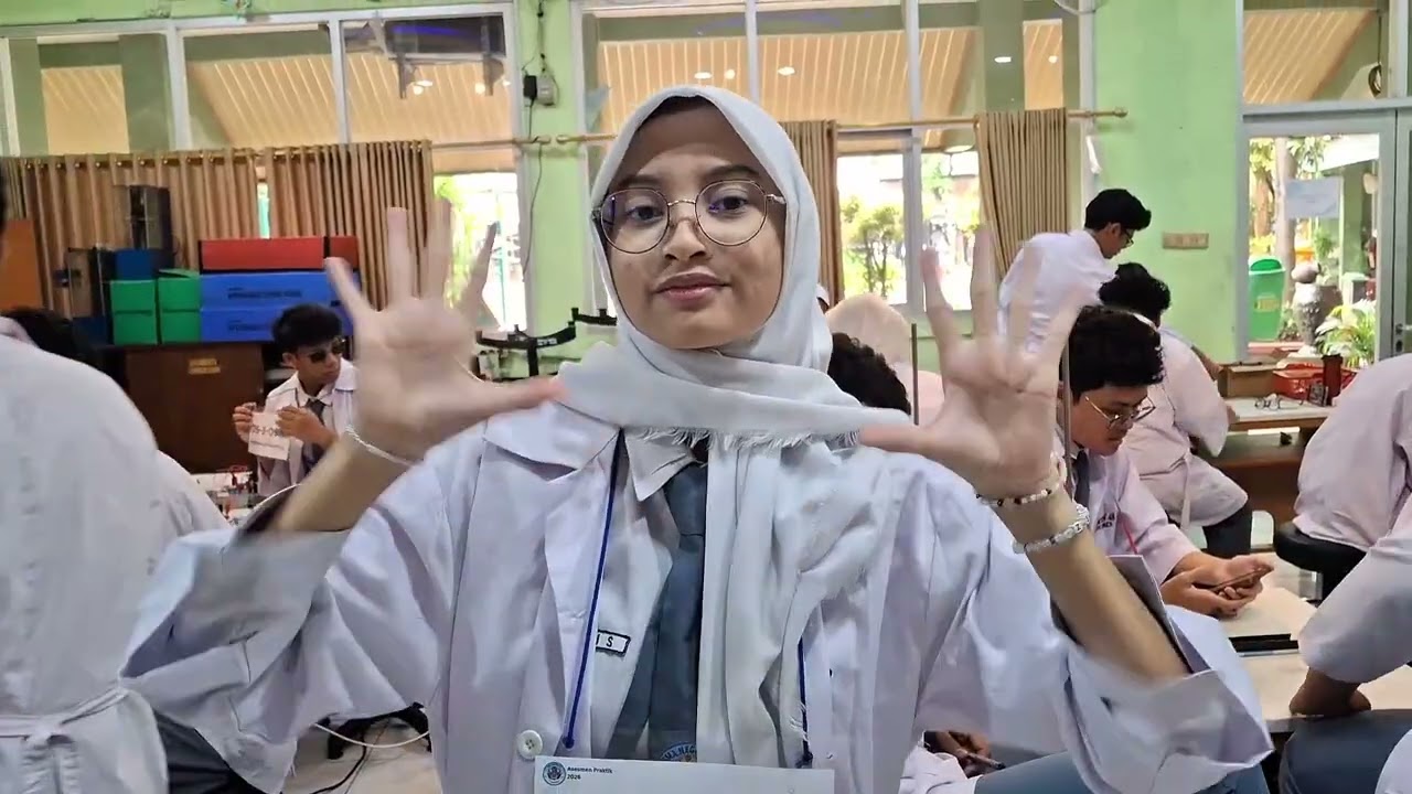 E3.4_Video praktikum suhu dan listrik pada kalor air_26-4-142_26-7-215_26-3-10 