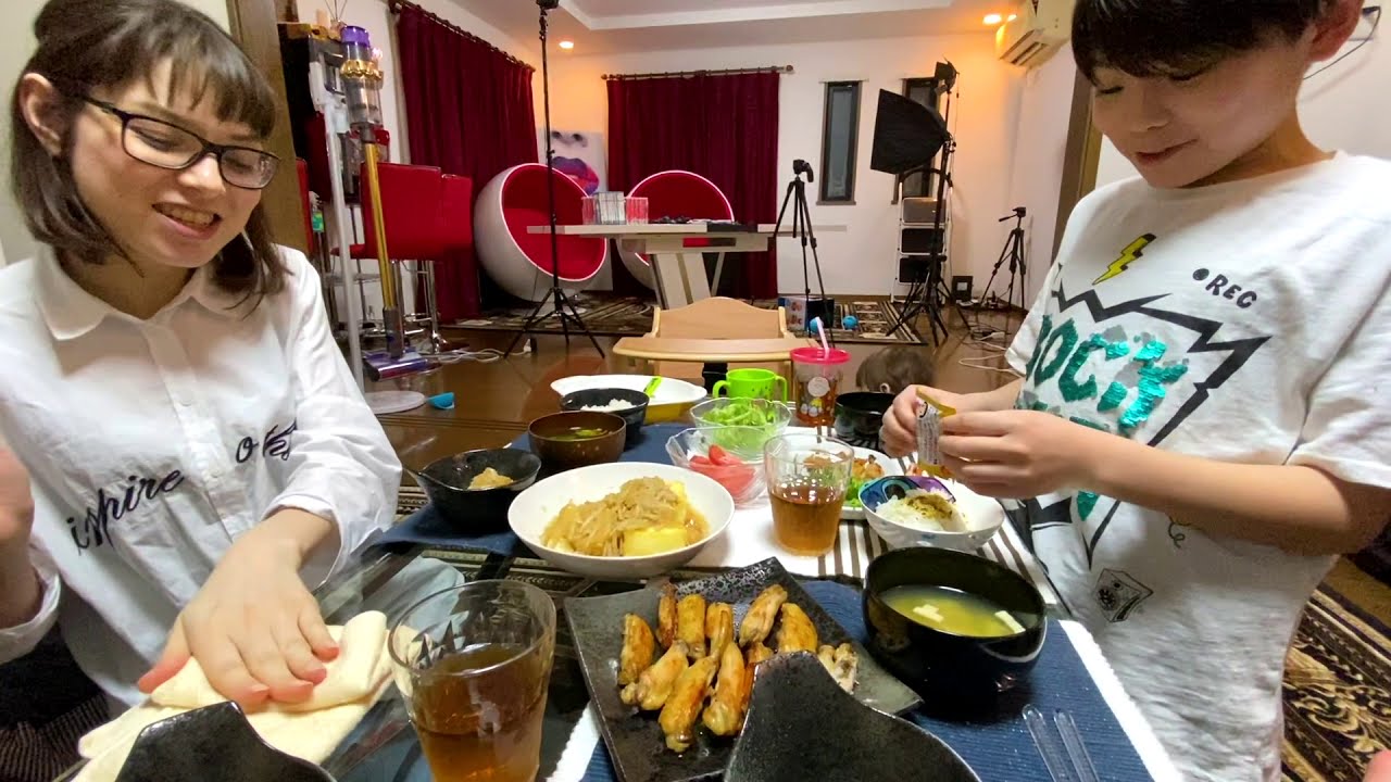 夜ご飯 ママに怒られ逆ギレして泣いちゃう…そりゃママも怒るよ…