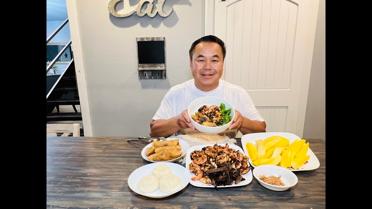 Fresh, Smoky, and Delicious! Vermicelli bowl with grilled beef and shrimp (Khaub poob qaub).
