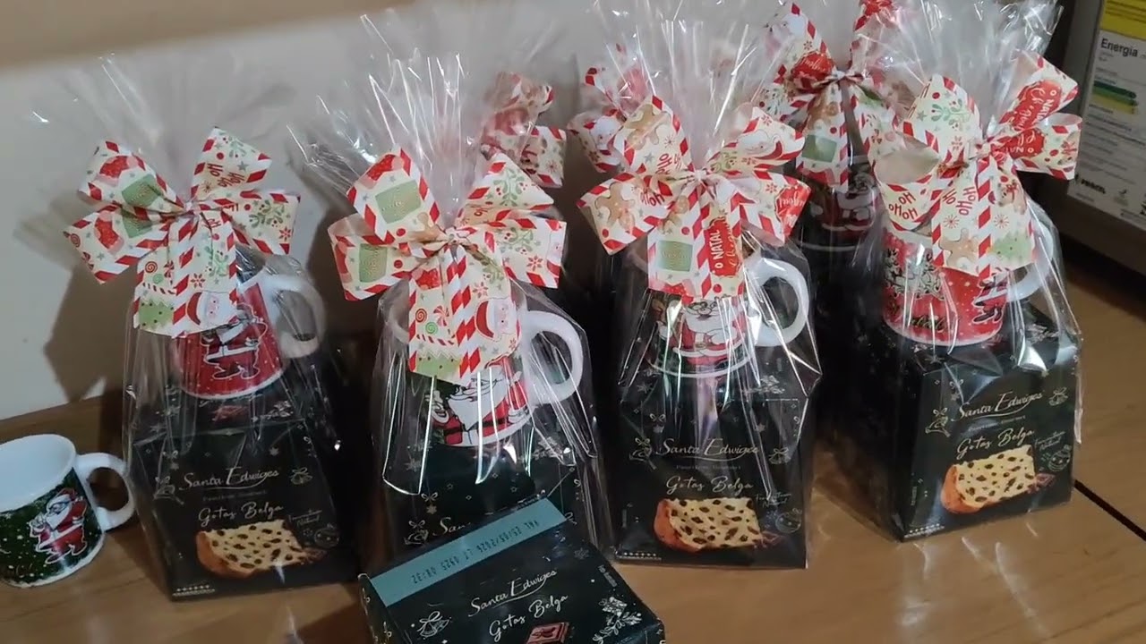 VLOG: MONTANDO LEMBRANCINHA DE NATAL COM CANECA E MINI PANETONE!