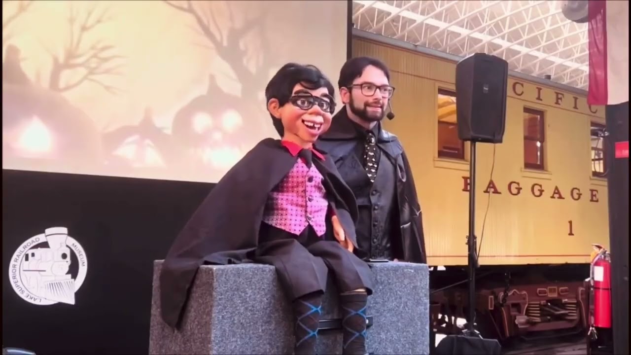 Чревовещатель поёт «Purple People Eater» (Джереми Лепак и Шелдон, «Great Pumpkin Train 2025»)
