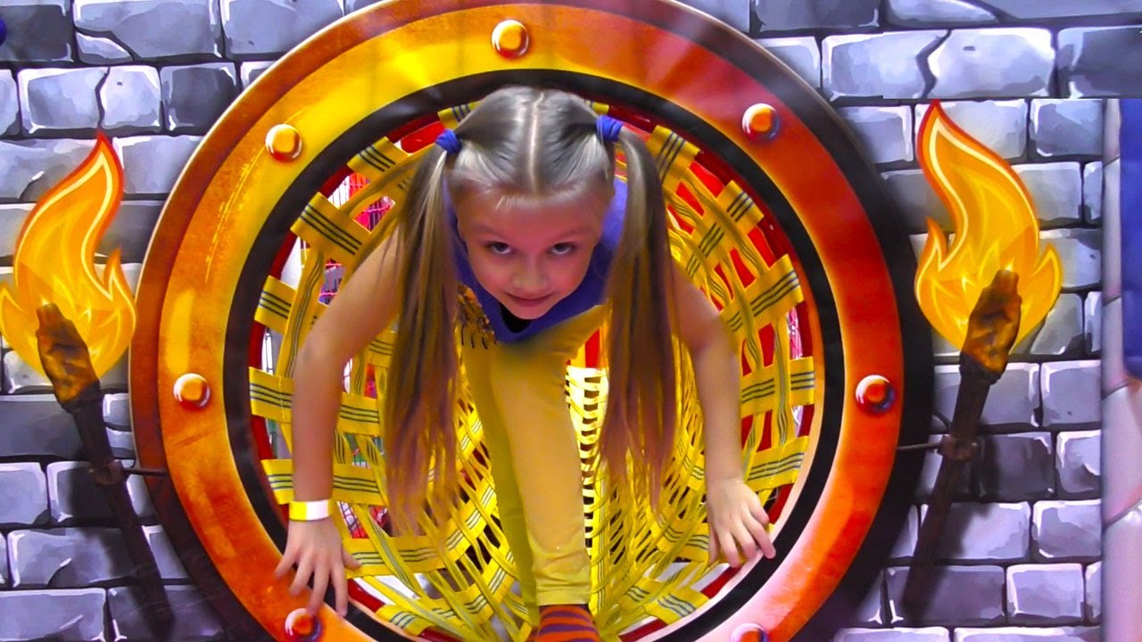 Little Vlogger & Castle with Labyrinth & Traps | Indoor Playground for Baby
