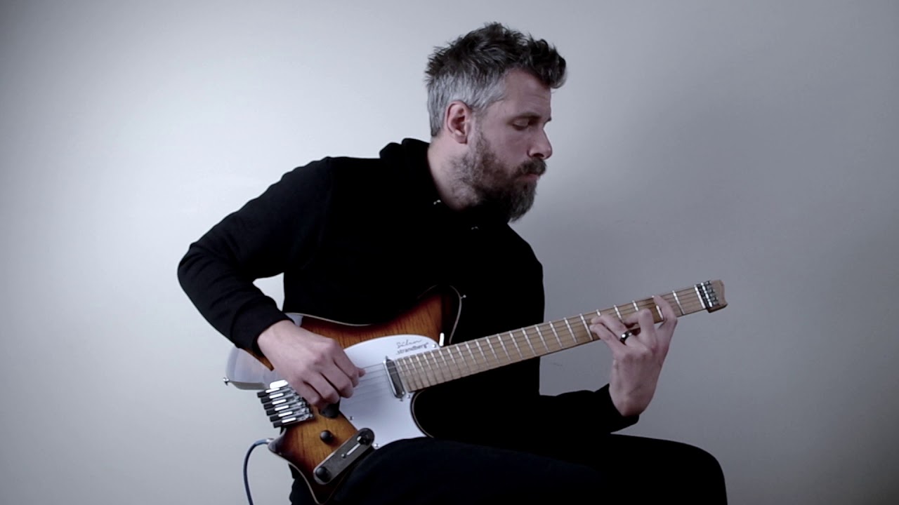 Richard Henshall - Haken - 'Earthlings' Fingerpicking