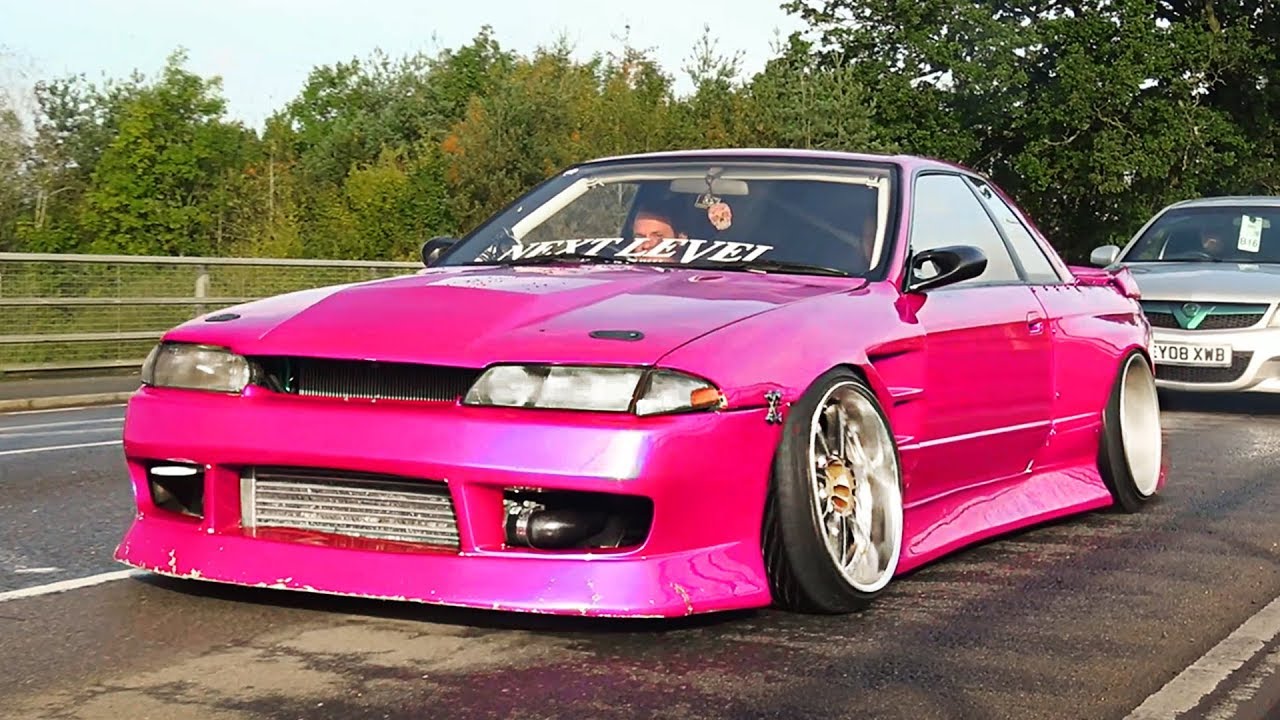 Modified Cars ARRIVING at a Car Show - Trax 2019