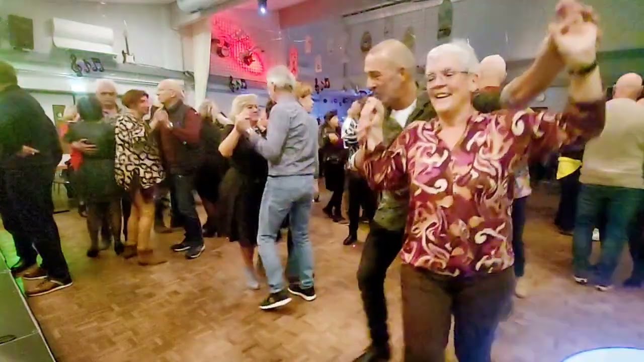 Trefpunt  - Gezellige dansmiddag  met ' t Orkesje   zondag 1 december 2024