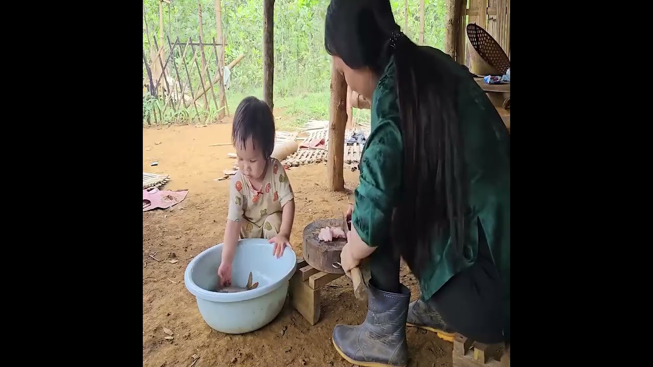 A 19 Year Old Single Mother Had Nowhere to Go… Then Kind People Stepped In 💔🙏