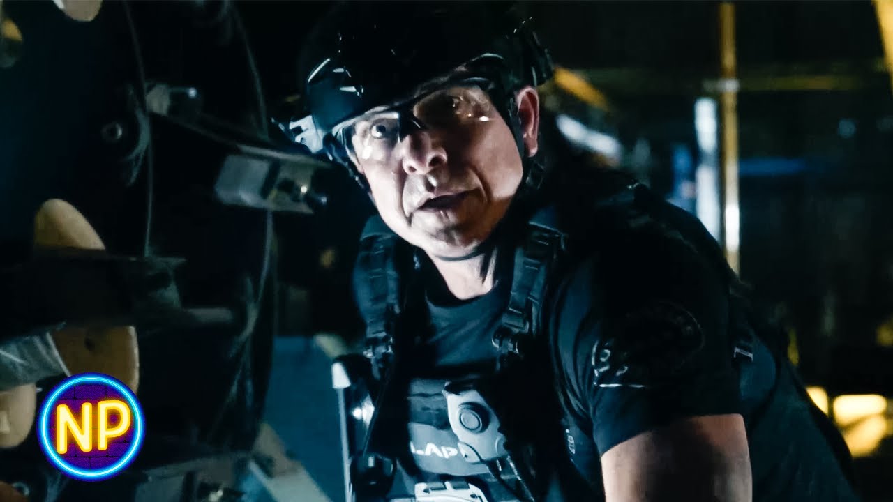 S.W.A.T. Follows Burglar into Warehouse | S.W.A.T. Season 5 Episode 3 | Now Playing