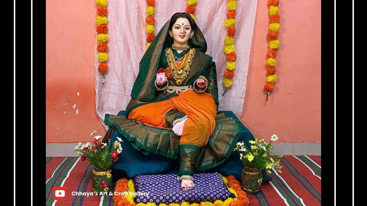 Gauri saree draping/एका पायाची घडी घालून बसलेल्या गौरीला साडी नेसवणे/ गौरीला साडी कशी घालायची