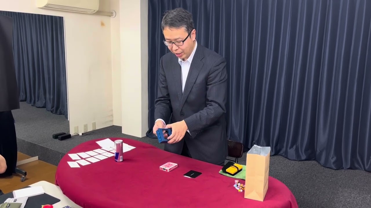2025.10.19 魔法の黒板消し、溶ける鉄格子実演