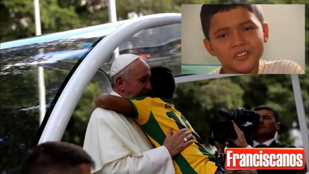 Emocionante, menino brasileiro faz Papa Francisco chorar