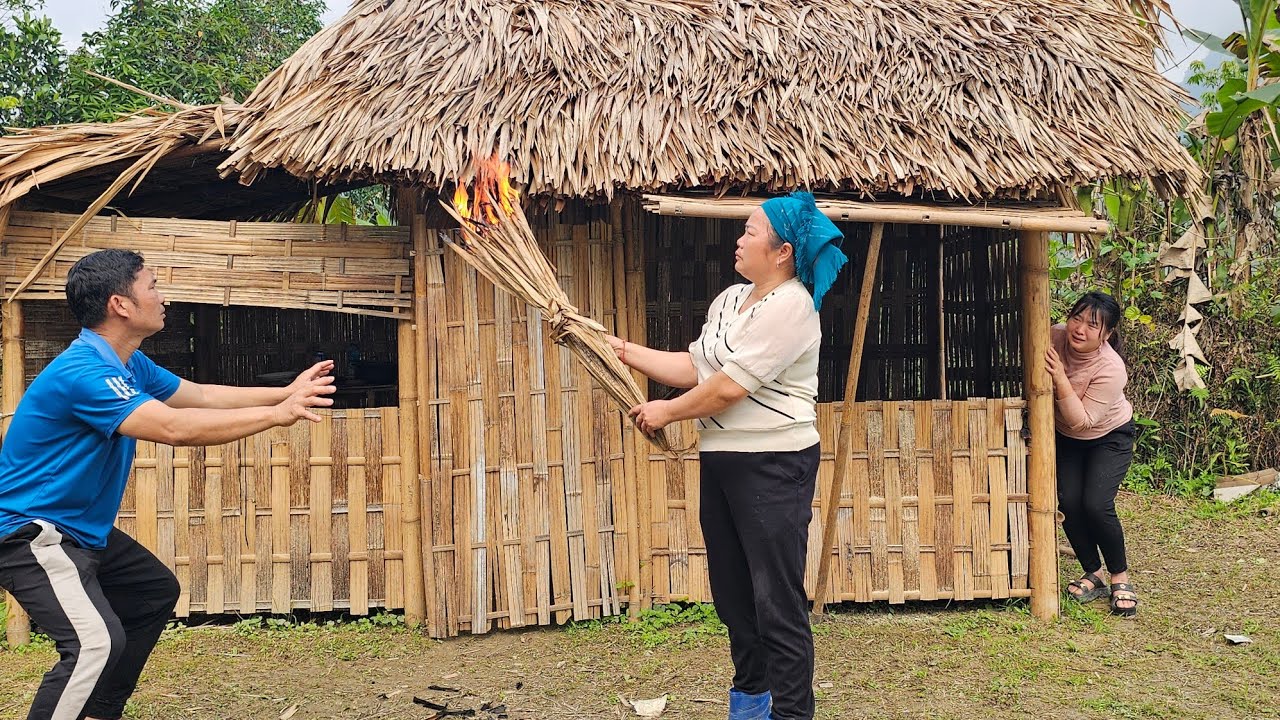 Linh and Duong had been warned many times but still refused to break up. Linh's mother...