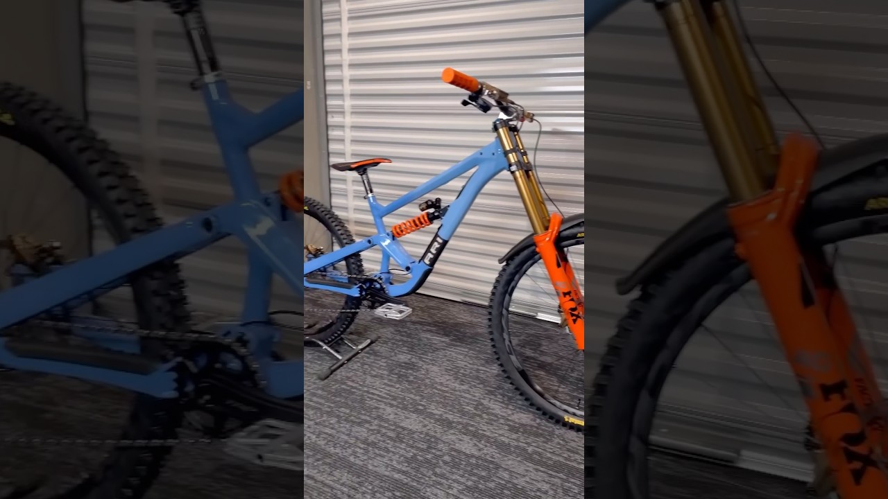 Dream DH Bike Build: Superior Peak 😍