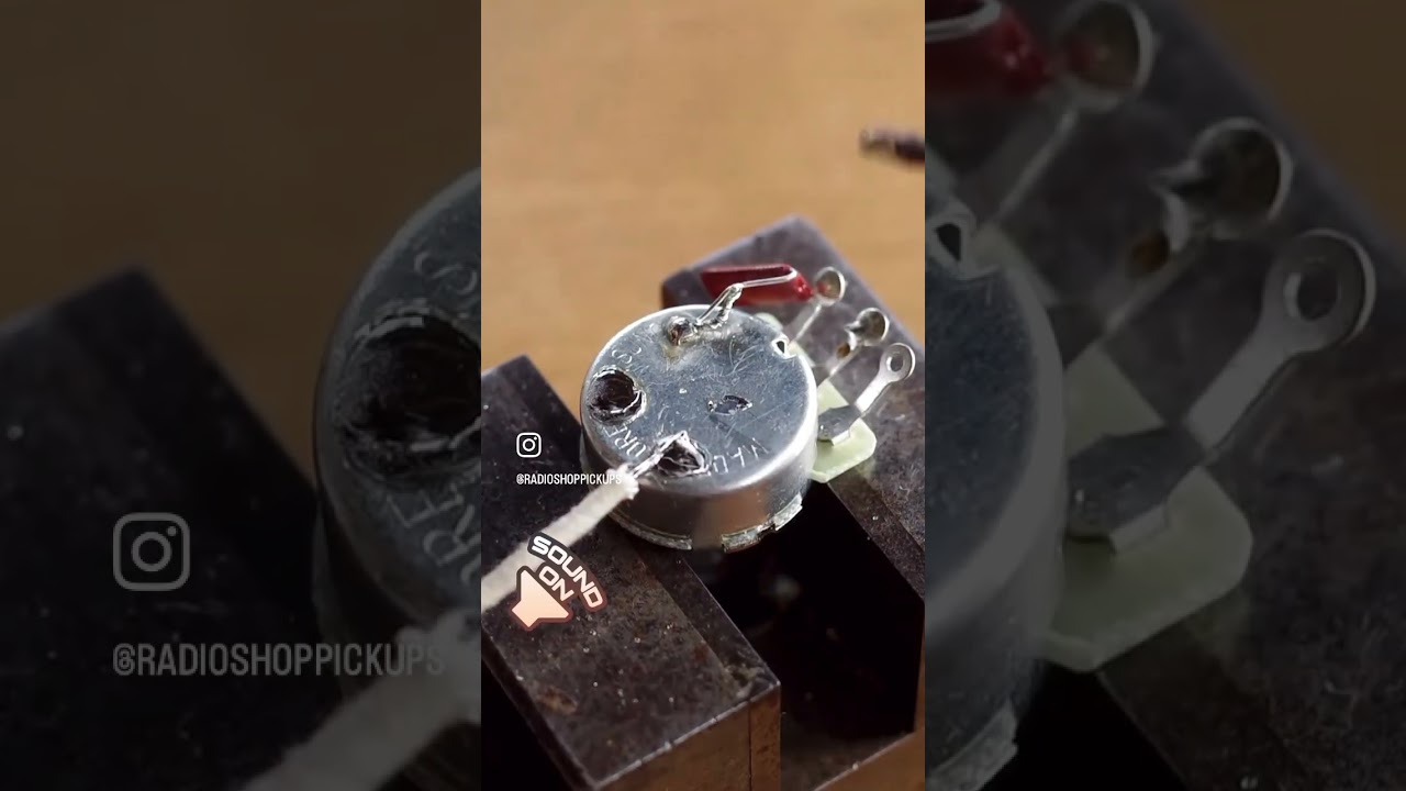 Как припаяться к верхней части гитарного потенциометра 👍 #guitarmods #guitarist