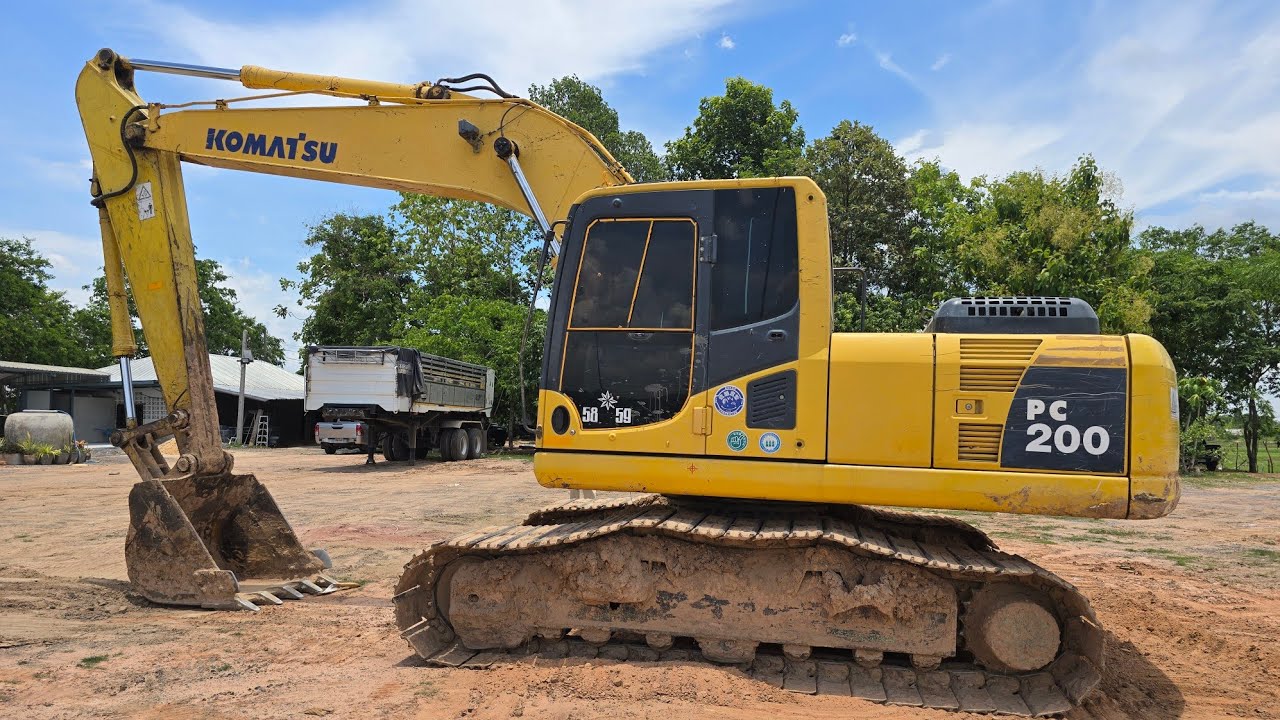 ราคา690,000 ต่อรอง KOMATSU PC200-8 เอกสารเล่มทะเบียน ดูรถ จ. มหาสารคาม 0625870434 เก่ง