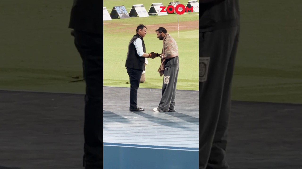 CM Devendra Fadnavis HONOURS Ajay Devgn & Tiger Shroff at Wankhede Stadium 🙏 #shorts