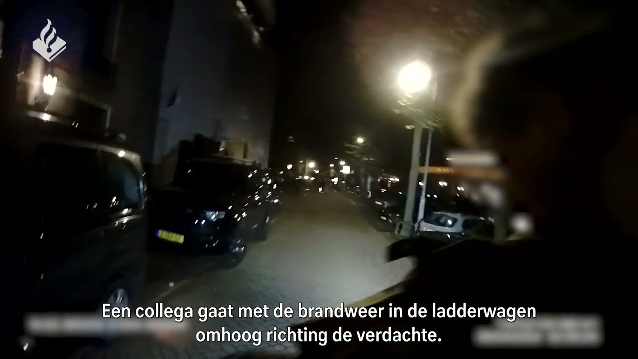 Bodycam: inbreker vlucht  op dak