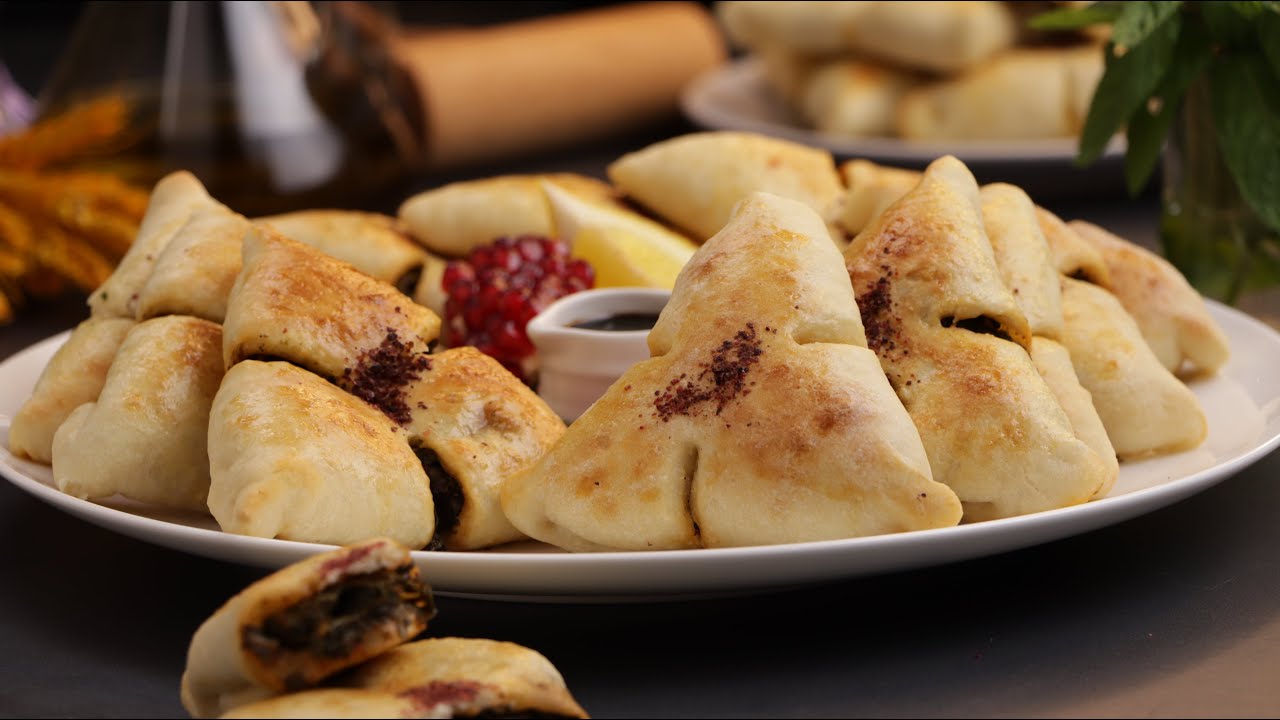 فطائر سبانخ بعجينة قطنيه و طريقة سهلة 🥰😋