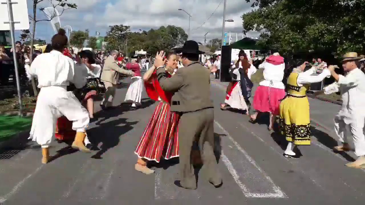 Balho Furado da Água Retorta, Ilha de São Miguel - Grupo Cultural e Recreativo Domingos Rebelo