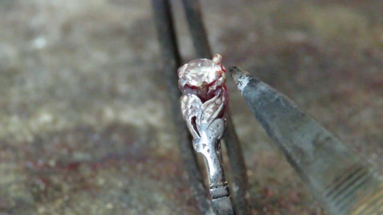 Repairing 18 ct Gold  Diamond ring