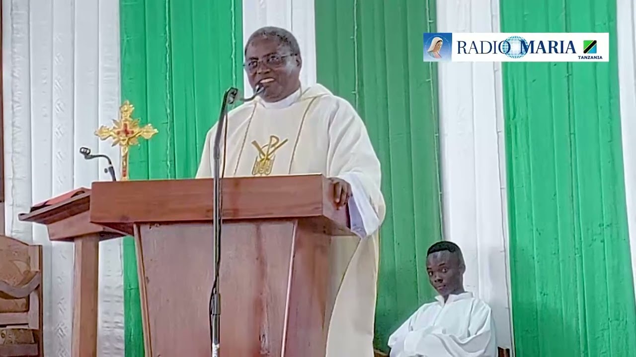 Wakristu wengi wanaogopa kufanya ishara ya msalaba mbele za watu - Padre Rogasian Msafiri