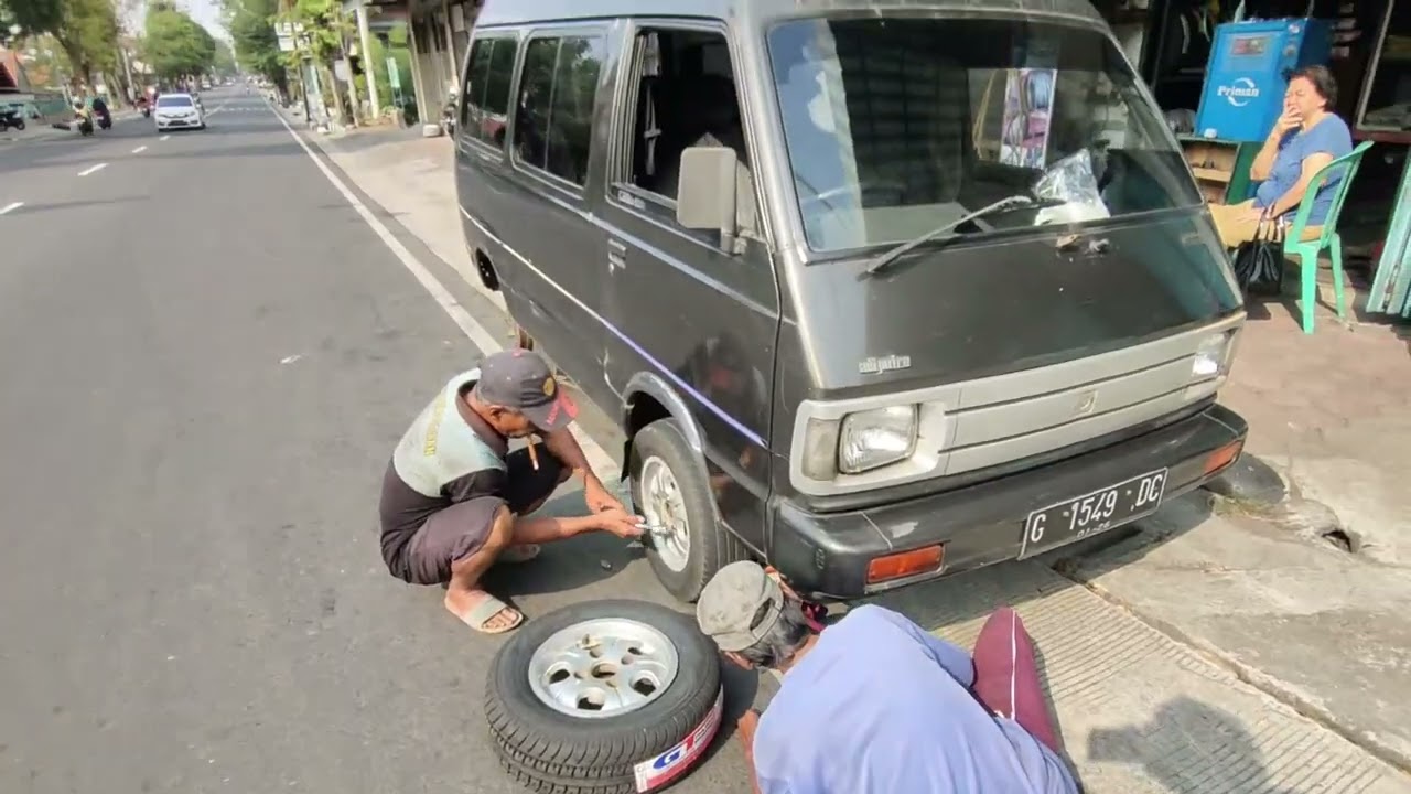 Ganti Ban Luar Suzuki Carry ST 100 Carry 1000 Carry Carreta Karoseri Adi Putro
