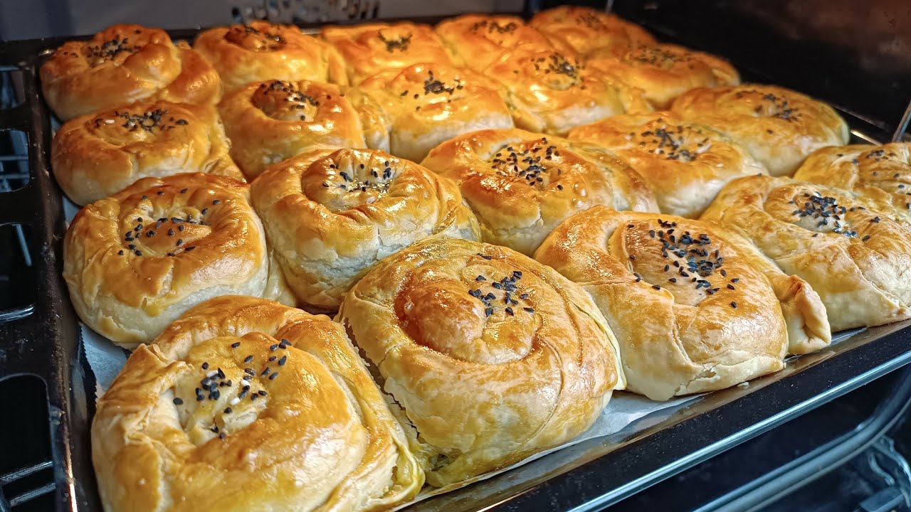 EN ÇOK SATAN BÖREK TARİFİM💯 KOLAYLIĞINA ŞAŞIRACAKSINIZ TADINA BAYILACAKSINIZ PUL PUL DÖKÜLEN BÖREK💯