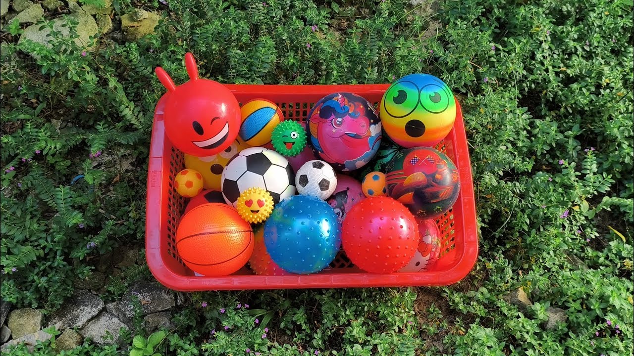 Mengumpulkan Bola Sepak⚽, Bola Duri, Bola Warna Warni, Bola Emoji, Bola Unicorn & Bola Basket🏀