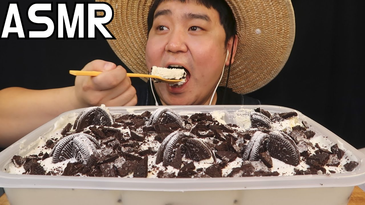 Whole Oreo cake Mukbang ASMR Eating sounds 투썸 아이스박스(케이크) 먹방 이팅사운드