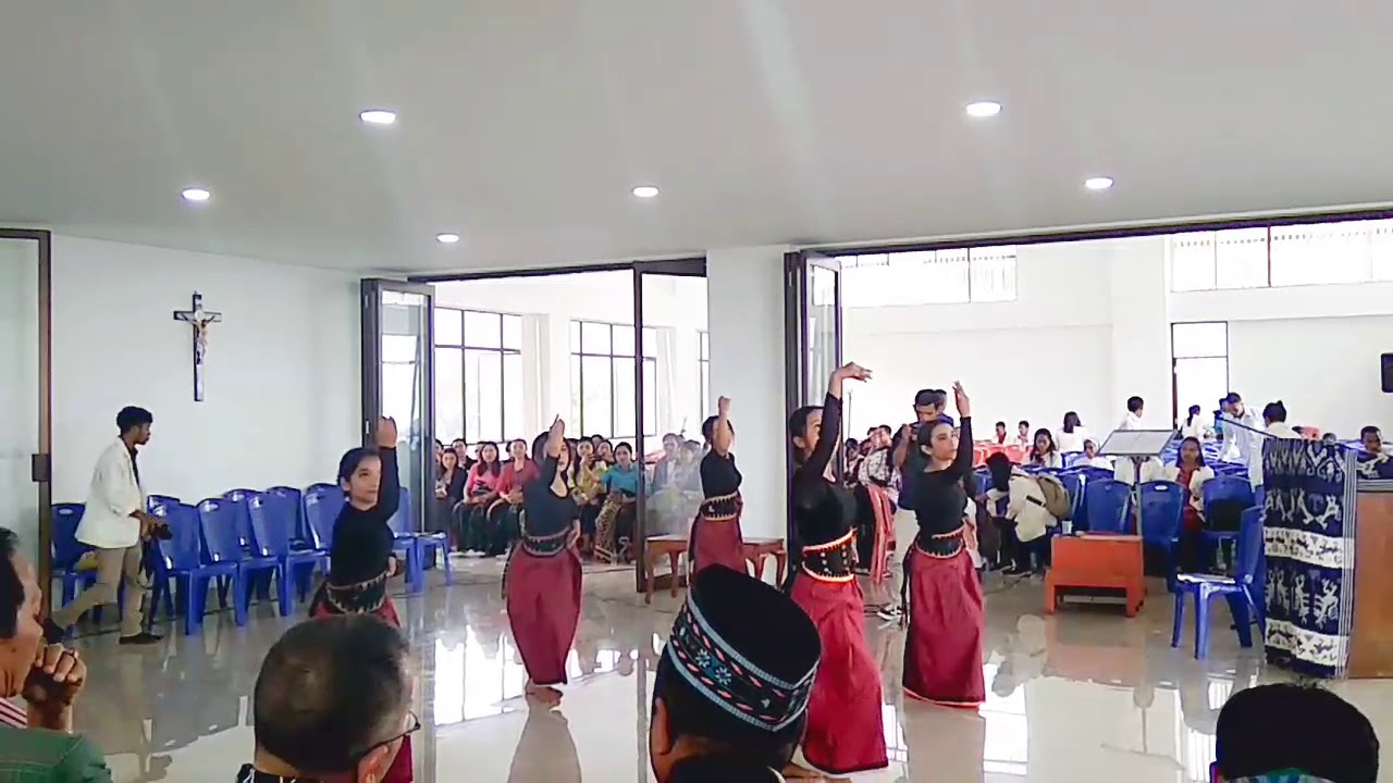 TARIAN KONTEMPORER FKIP MATEMATIKA UNIKA ST.PAULUS RUTENG