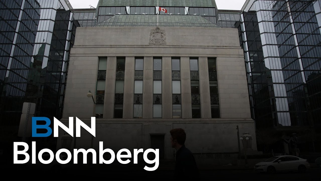 What scenarios does the Bank of Canada rate decision offer?