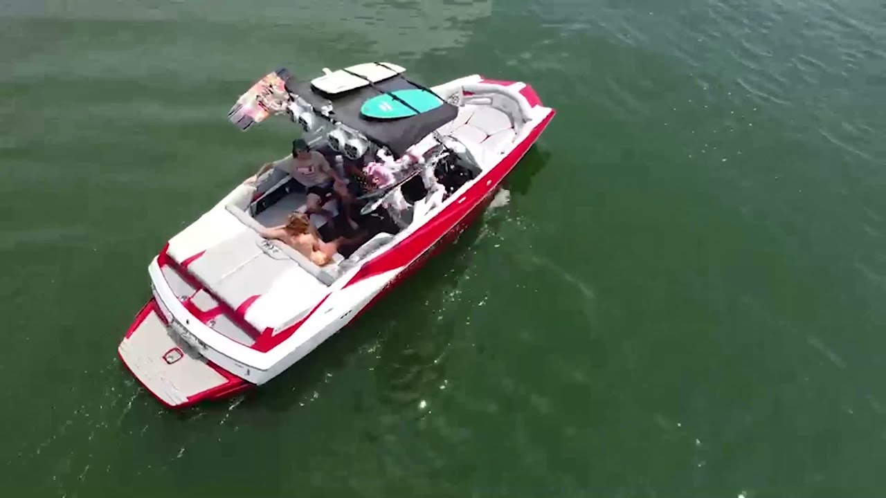 Booker Boat Reviews: 2015 Axis A22