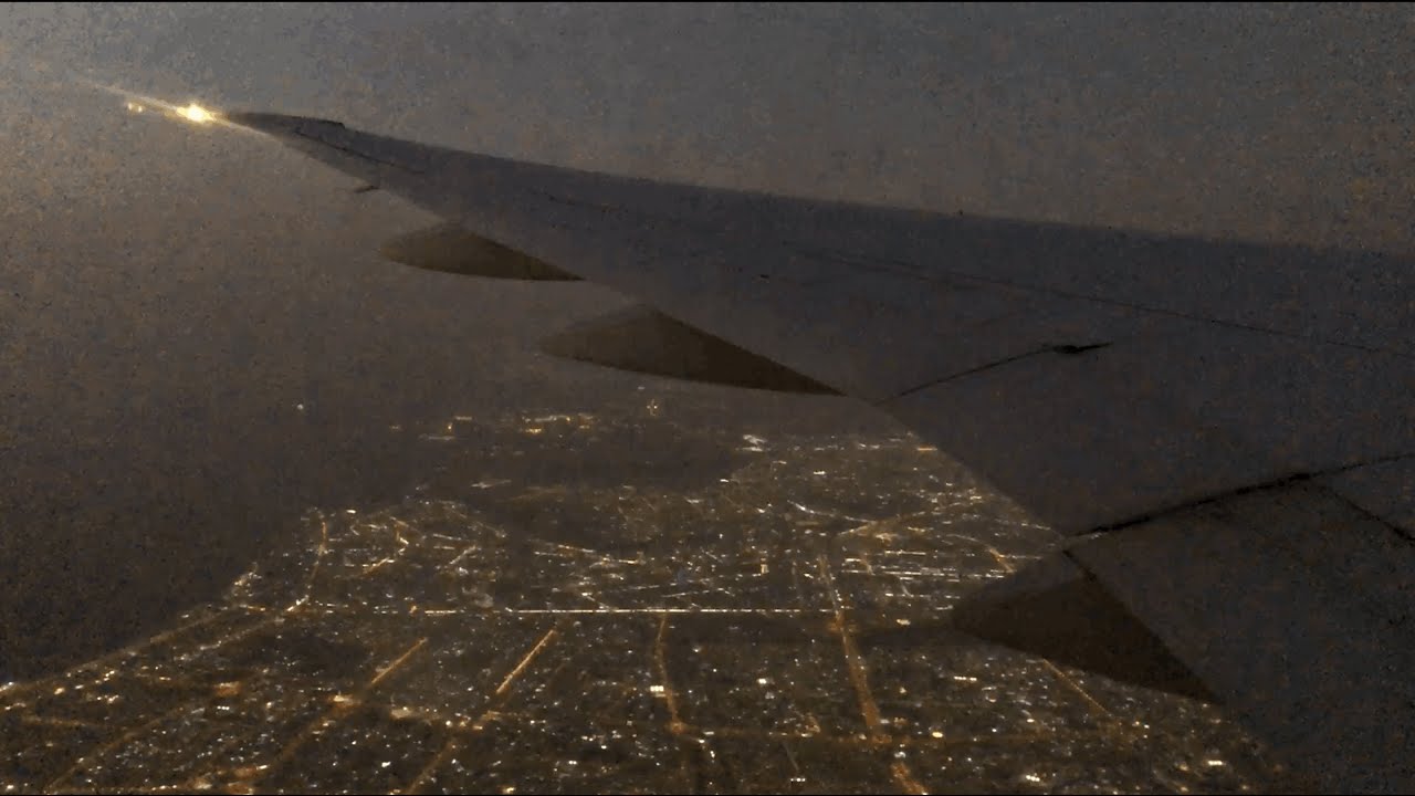 Emirates Boeing 777-300ER Beautiful Evening Approach and Landing in Dubai
