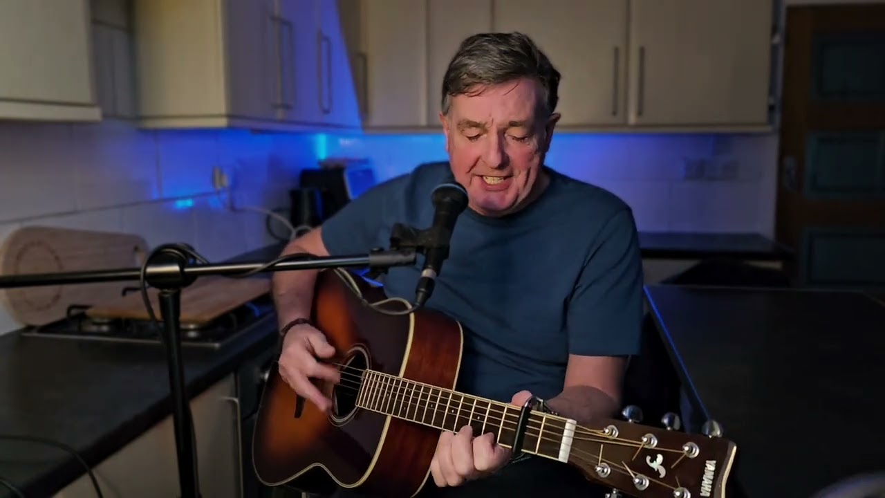 Angels  / Robbie Williams acoustic cover. 