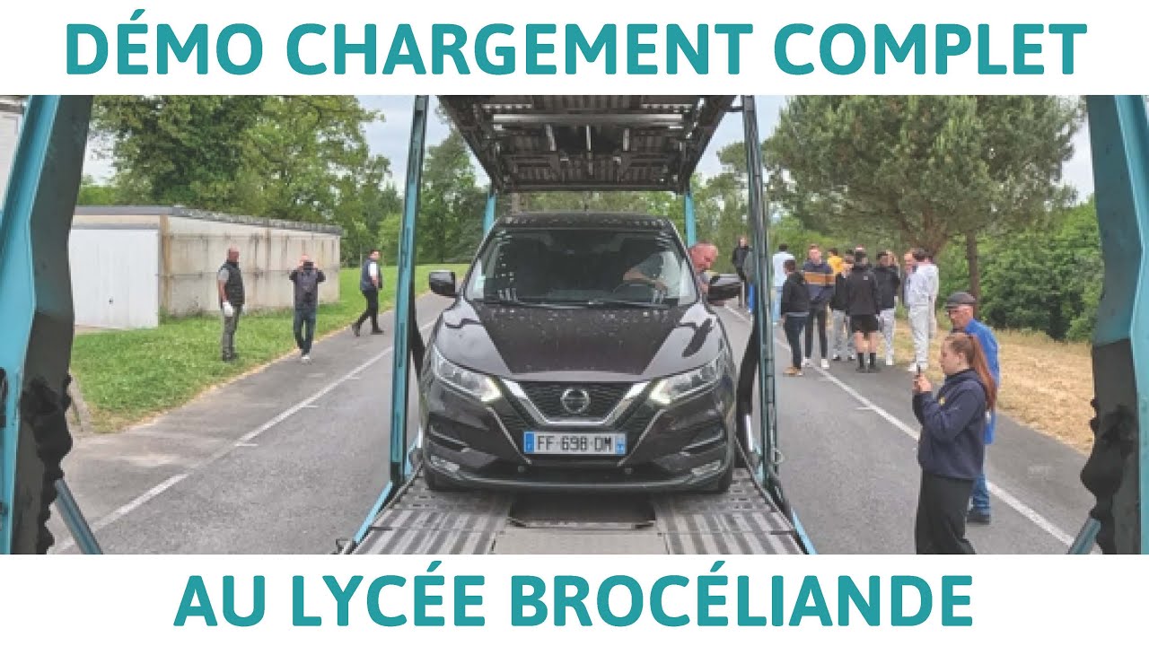 Chargement complet d'un porte-voitures au Lyc&eacute;e Broc&eacute;liande